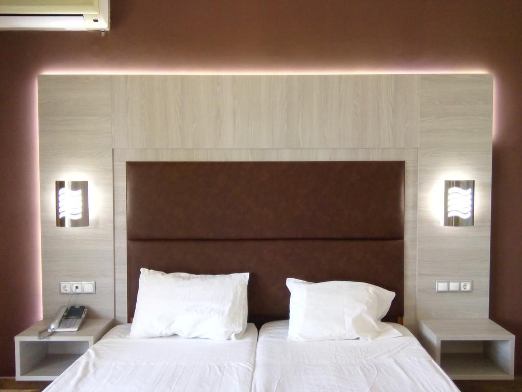 Karavos Hotel Apartments Archangelos  Zimmer foto
