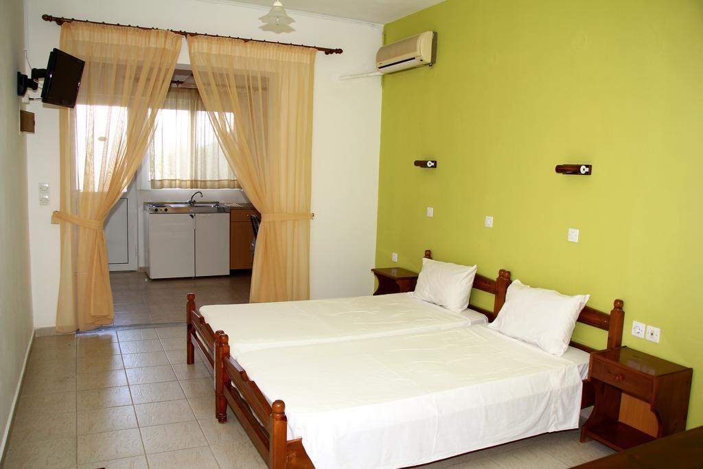 Karavos Hotel Apartments Archangelos  Zimmer foto