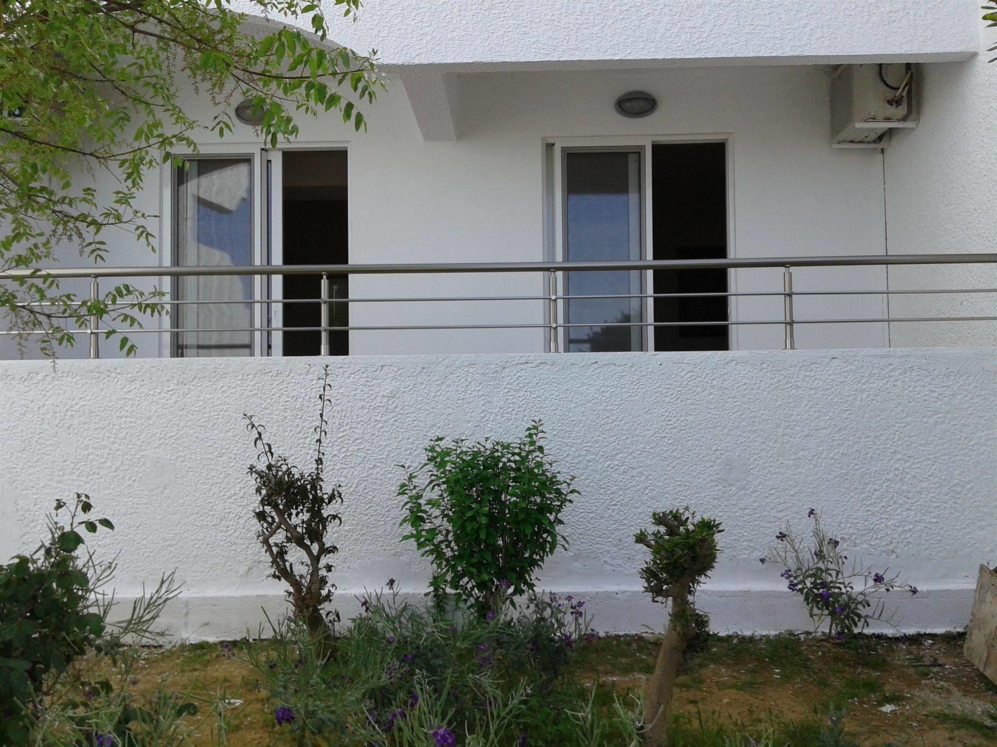Karavos Hotel Apartments Archangelos  Exterior foto